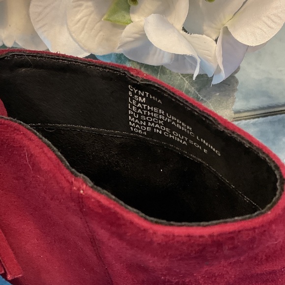 Steve Madden Burgundy Cynthia Boots - Picture 2 of 7